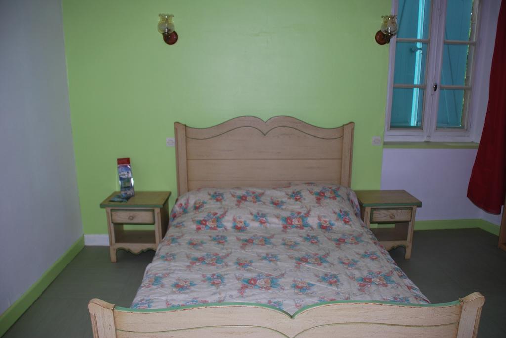 Chambres D'Hotes Le Clos Ambels Ambialet Стая снимка